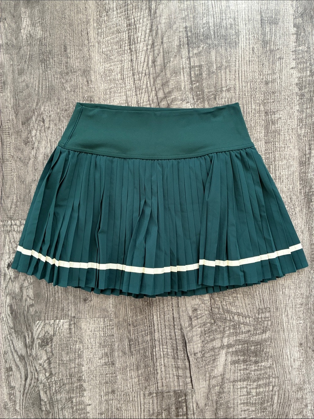 Aerie Pleated Skirt ✧ Green ✧ Size M